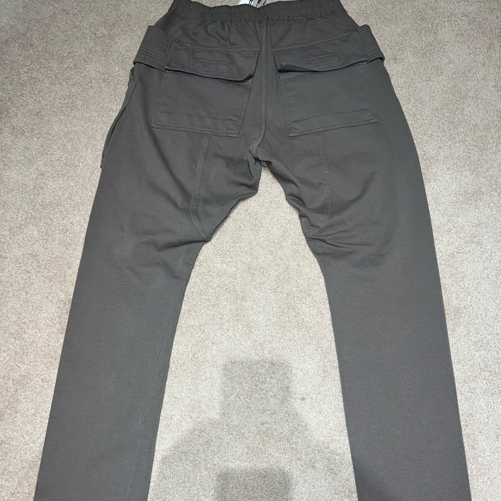 Worn once still has tags on it
